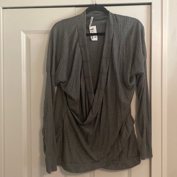 Tops - GStagelove Wrap Top